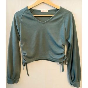 Romwe cutest long sleeve crop top